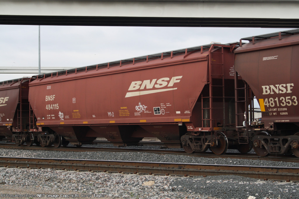 BNSF 484115